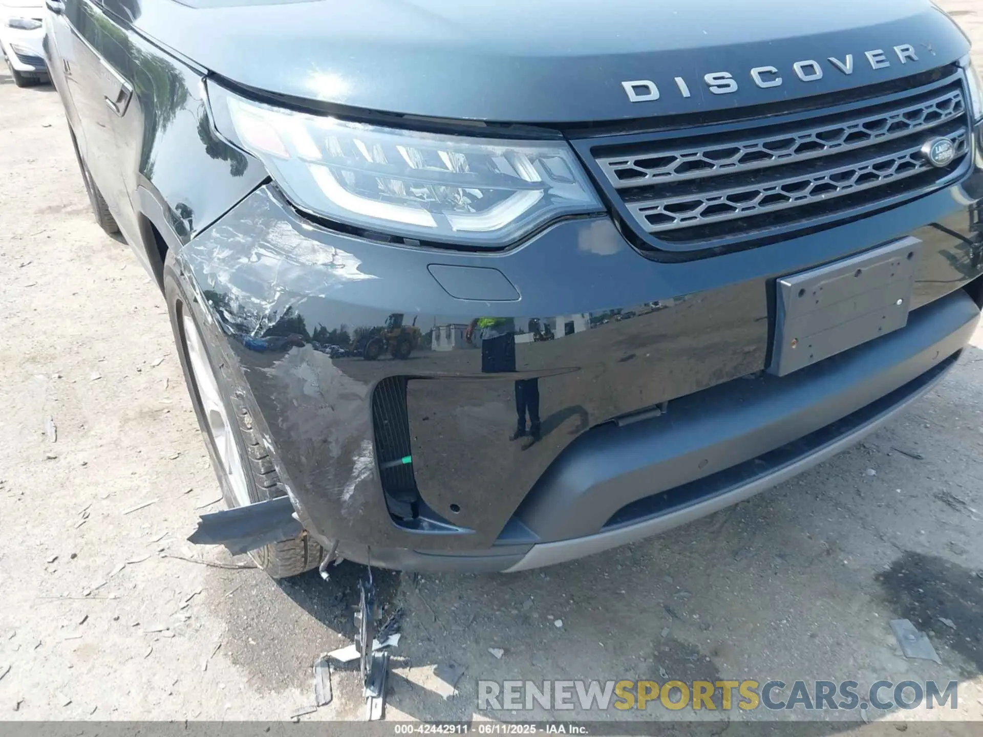 6 Photograph of a damaged car SALRG2RV4L2429365 LAND ROVER DISCOVERY 2020