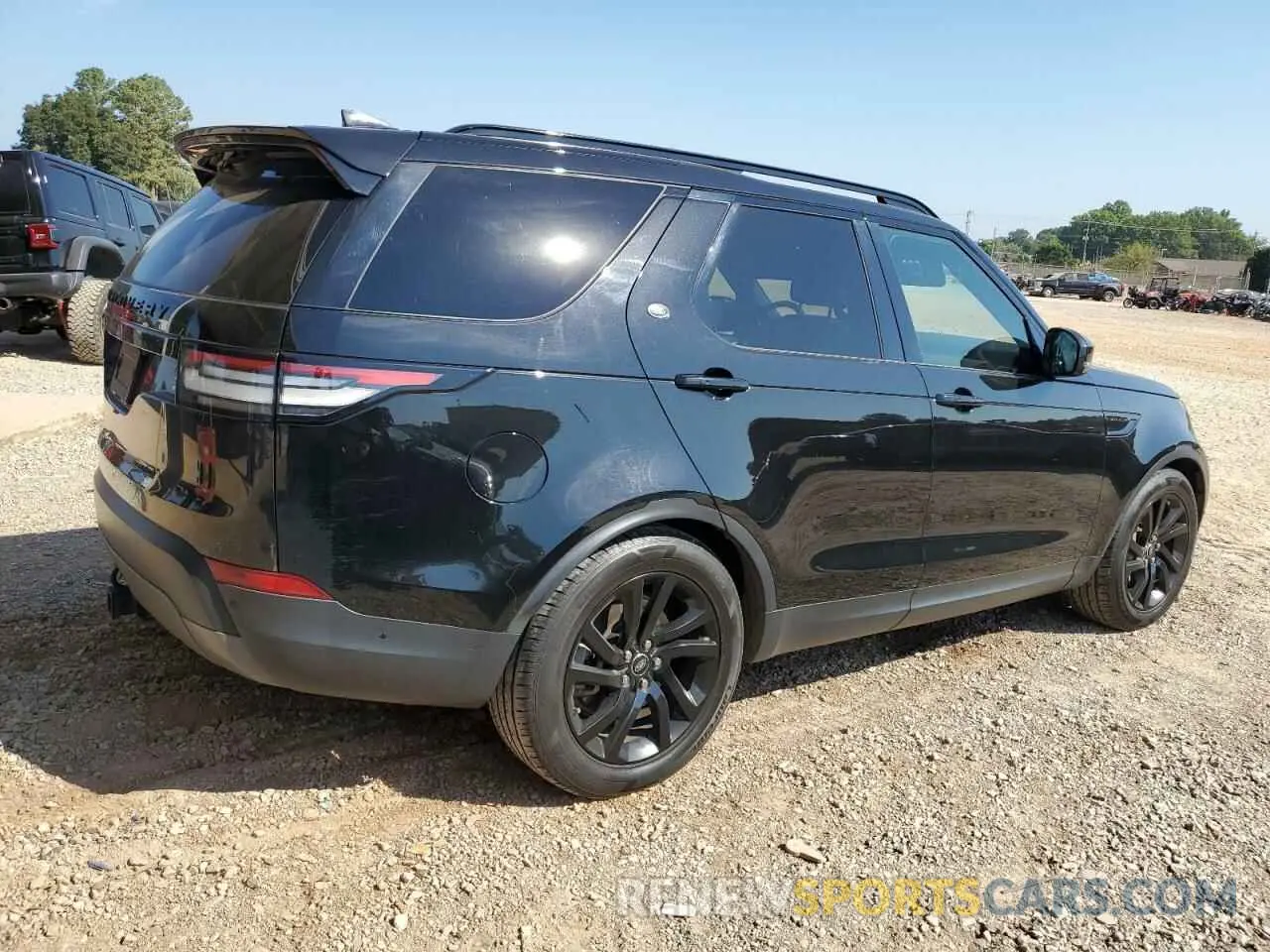 3 Photograph of a damaged car SALRG2RV4L2431312 LAND ROVER DISCOVERY 2020