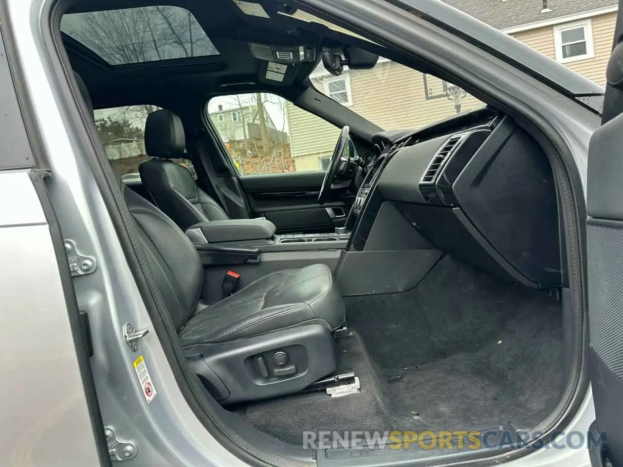 7 Photograph of a damaged car SALRG2RV5L2422148 LAND ROVER DISCOVERY 2020