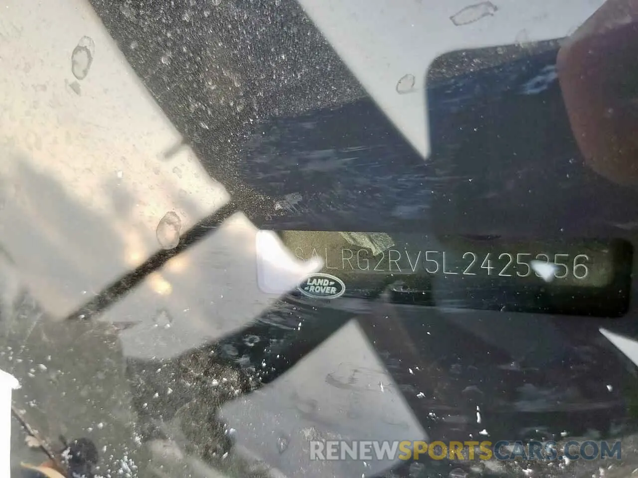 13 Photograph of a damaged car SALRG2RV5L2425356 LAND ROVER DISCOVERY 2020