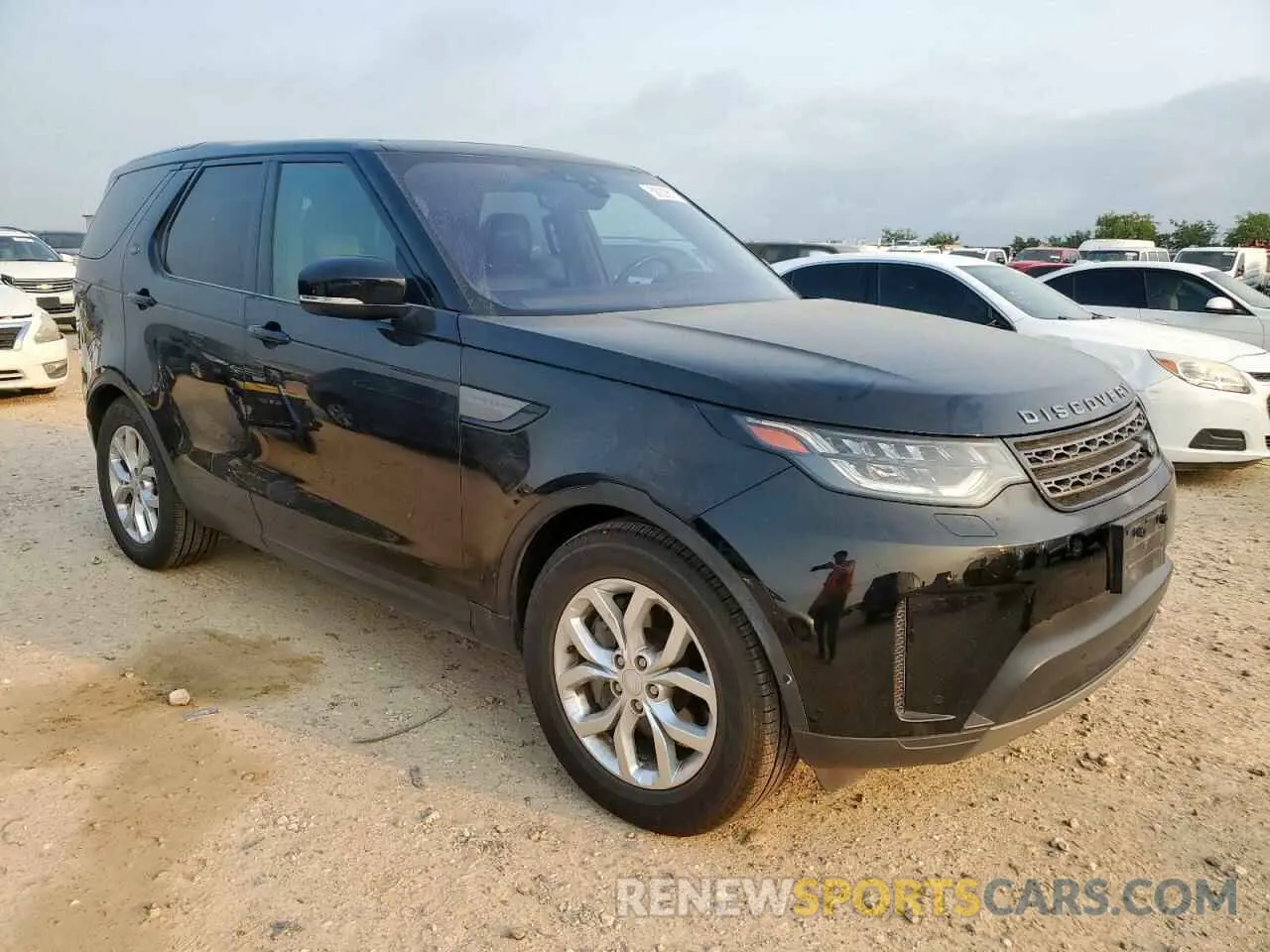 4 Photograph of a damaged car SALRG2RV5L2425356 LAND ROVER DISCOVERY 2020