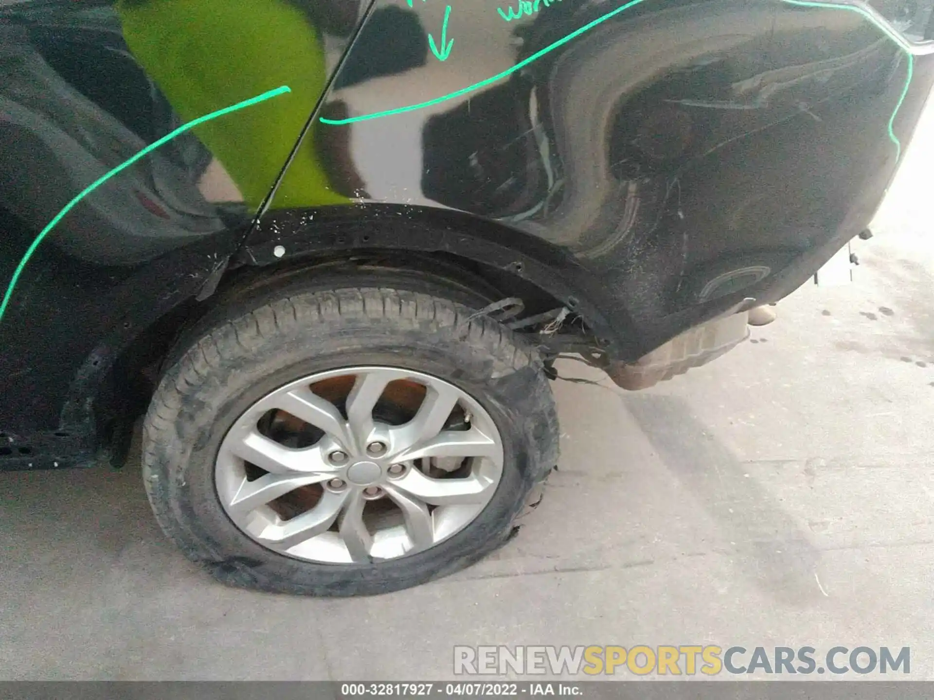 6 Photograph of a damaged car SALRG2RV6L2423356 LAND ROVER DISCOVERY 2020