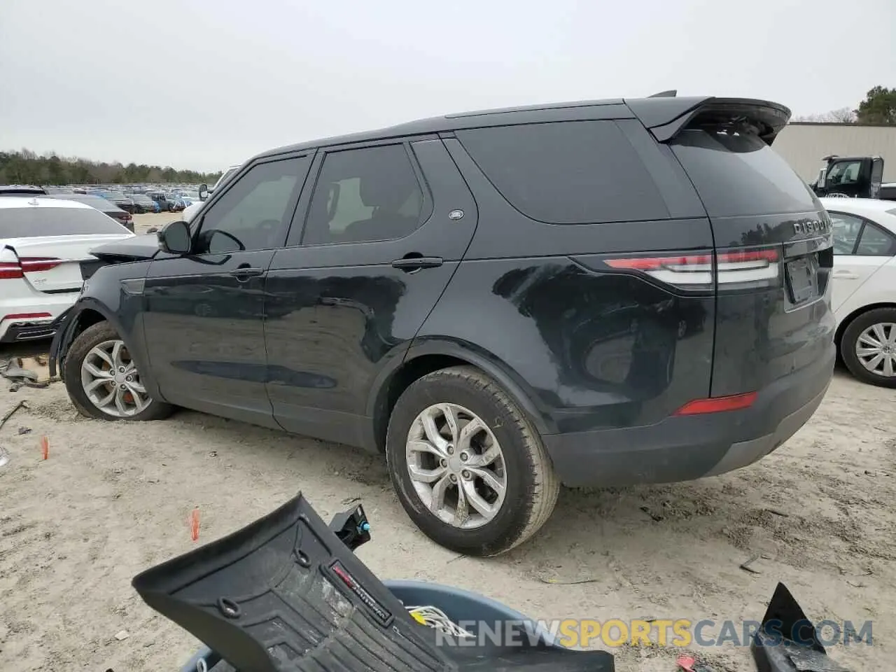 2 Photograph of a damaged car SALRG2RV6L2425916 LAND ROVER DISCOVERY 2020