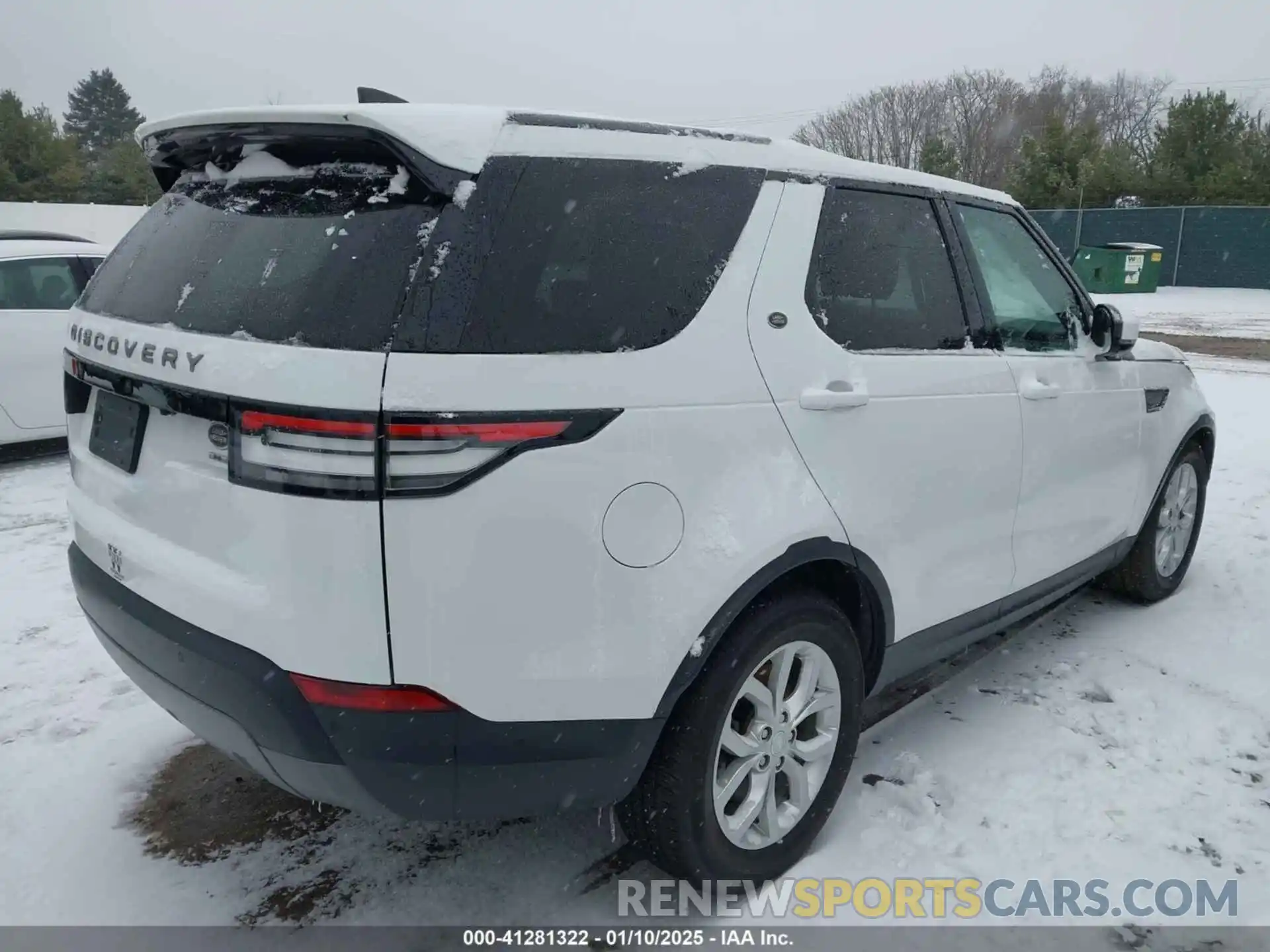 4 Photograph of a damaged car SALRG2RV8L2422225 LAND ROVER DISCOVERY 2020