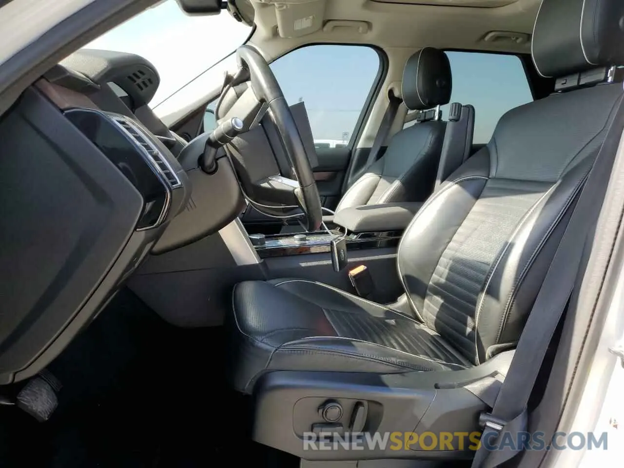 7 Photograph of a damaged car SALRR2RV0L2432824 LAND ROVER DISCOVERY 2020