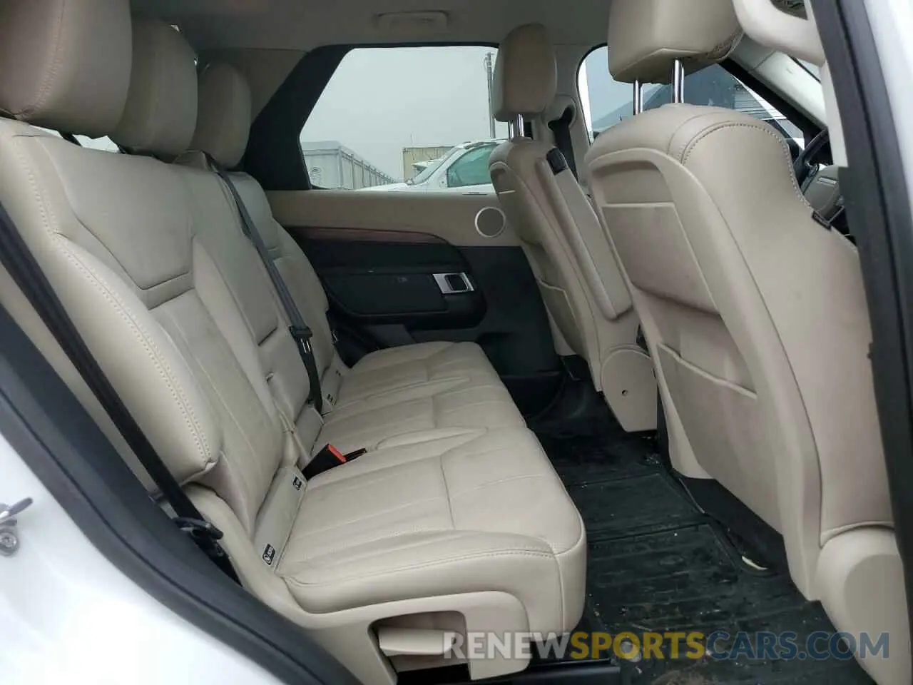 11 Photograph of a damaged car SALRR2RV1L2433304 LAND ROVER DISCOVERY 2020