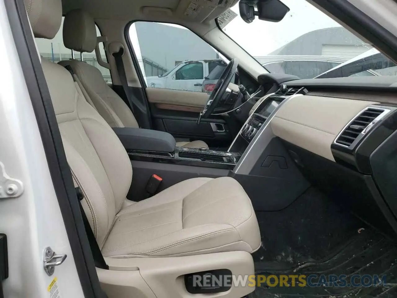7 Photograph of a damaged car SALRR2RV1L2433304 LAND ROVER DISCOVERY 2020