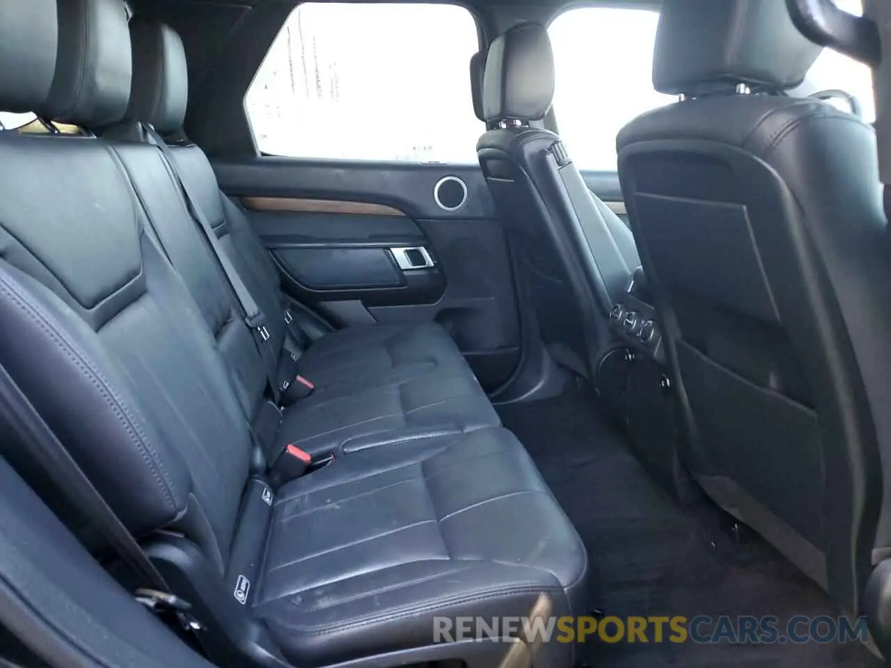 11 Photograph of a damaged car SALRR2RV3L2441517 LAND ROVER DISCOVERY 2020