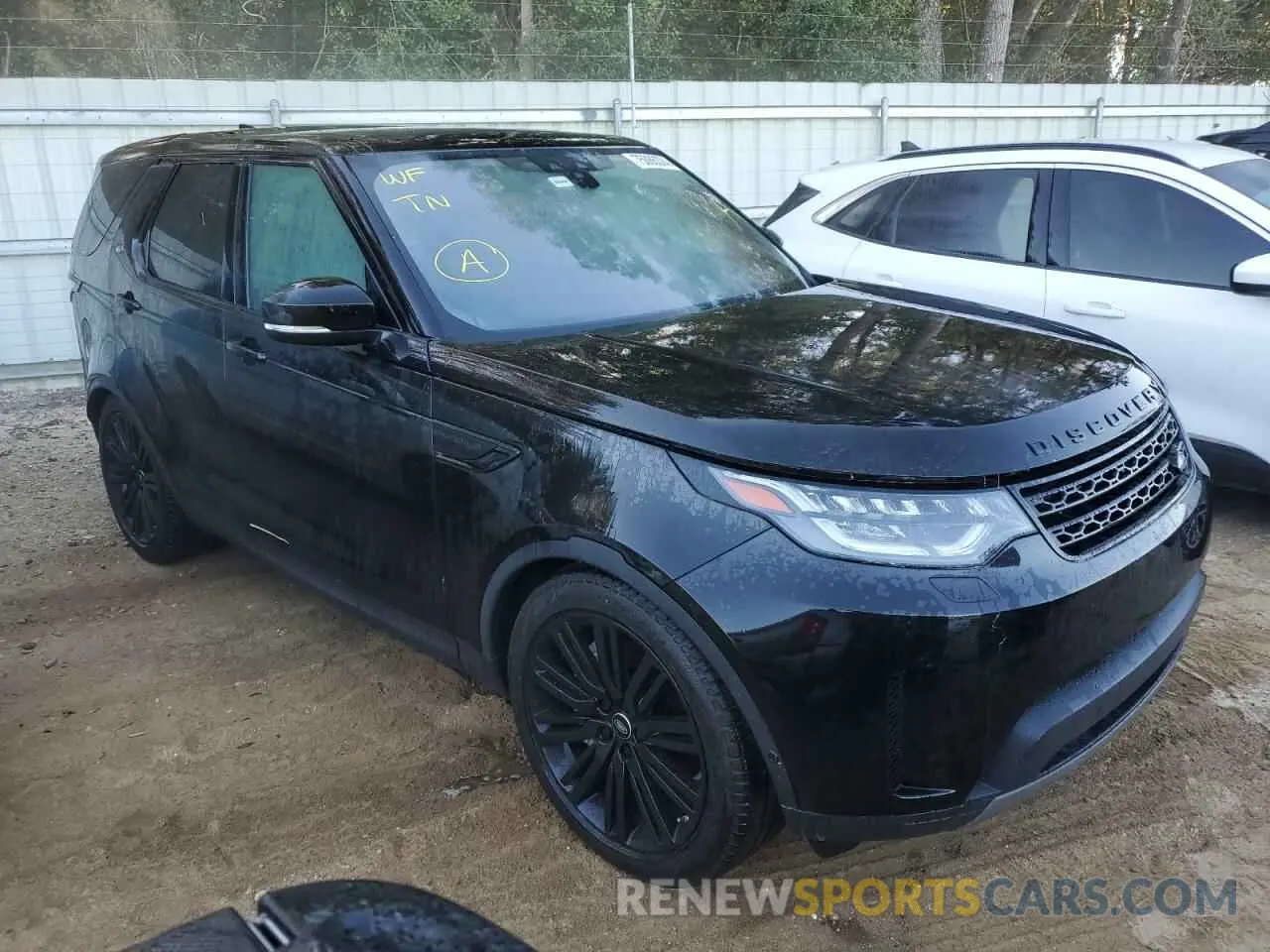 4 Photograph of a damaged car SALRR2RV3L2441517 LAND ROVER DISCOVERY 2020
