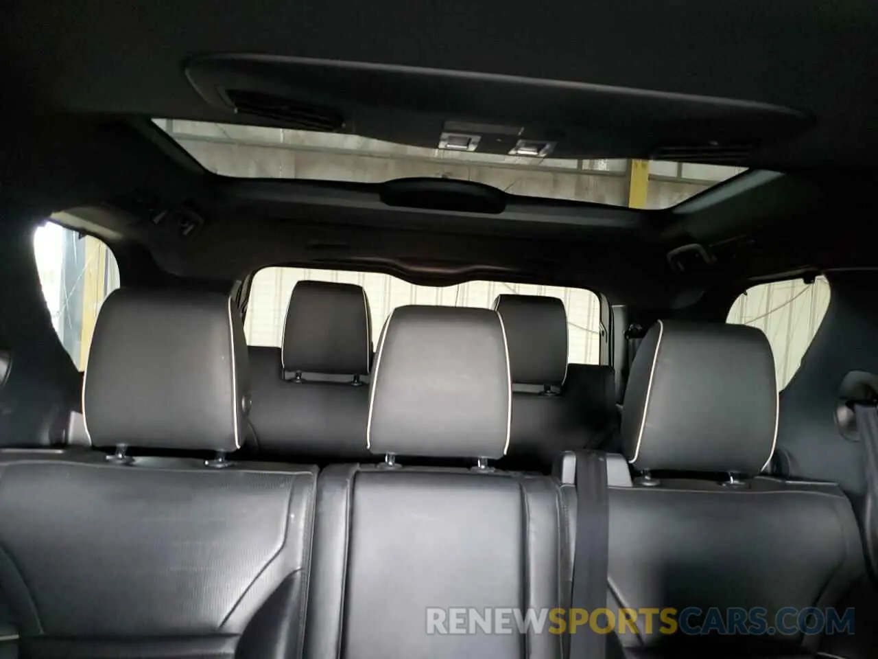 10 Photograph of a damaged car SALRR2RVXL2427694 LAND ROVER DISCOVERY 2020