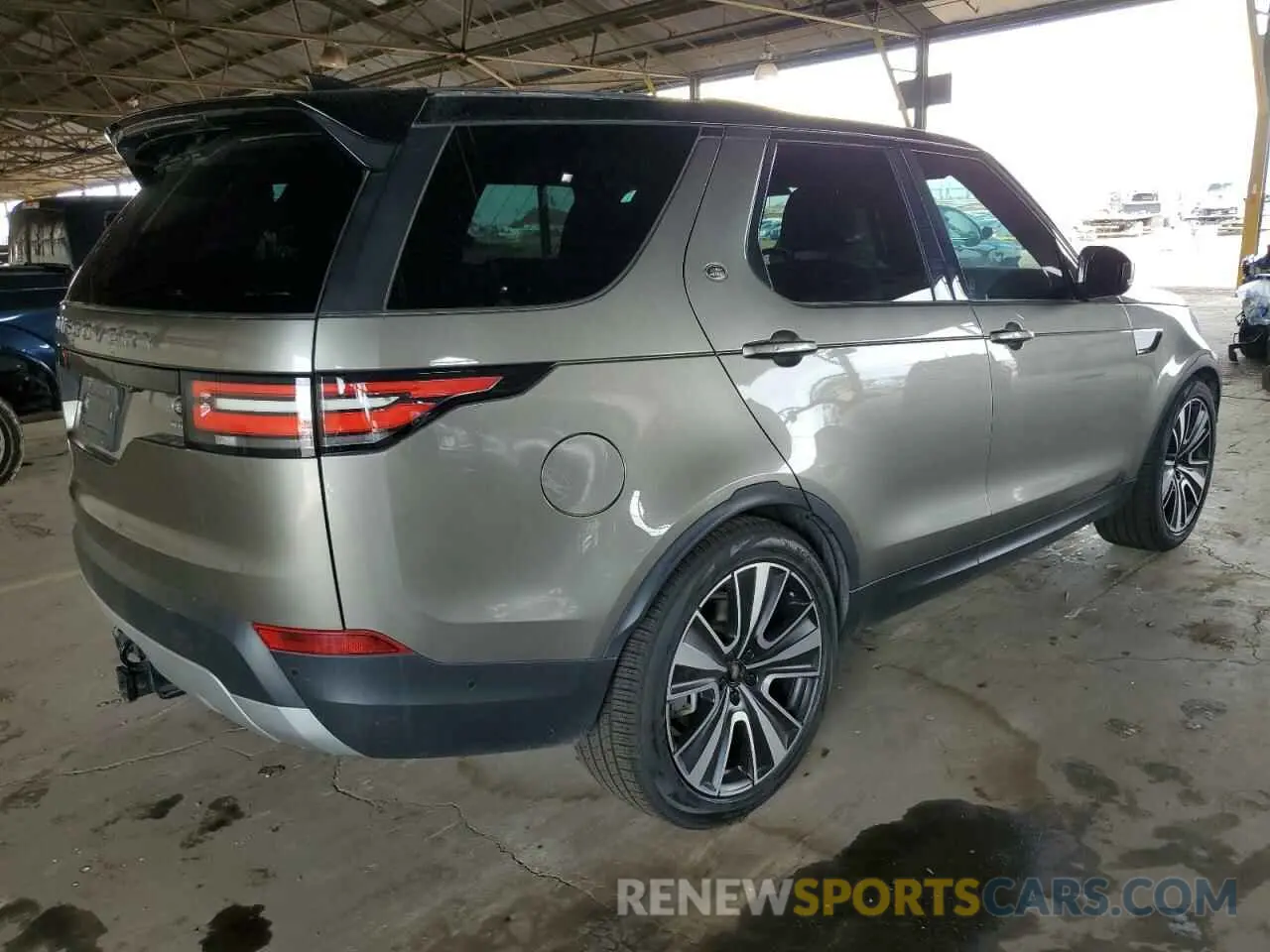 3 Photograph of a damaged car SALRR2RVXL2427694 LAND ROVER DISCOVERY 2020