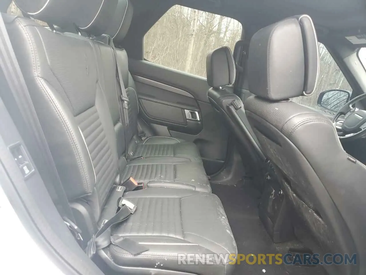 11 Photograph of a damaged car SALRT2RK9L2437222 LAND ROVER DISCOVERY 2020