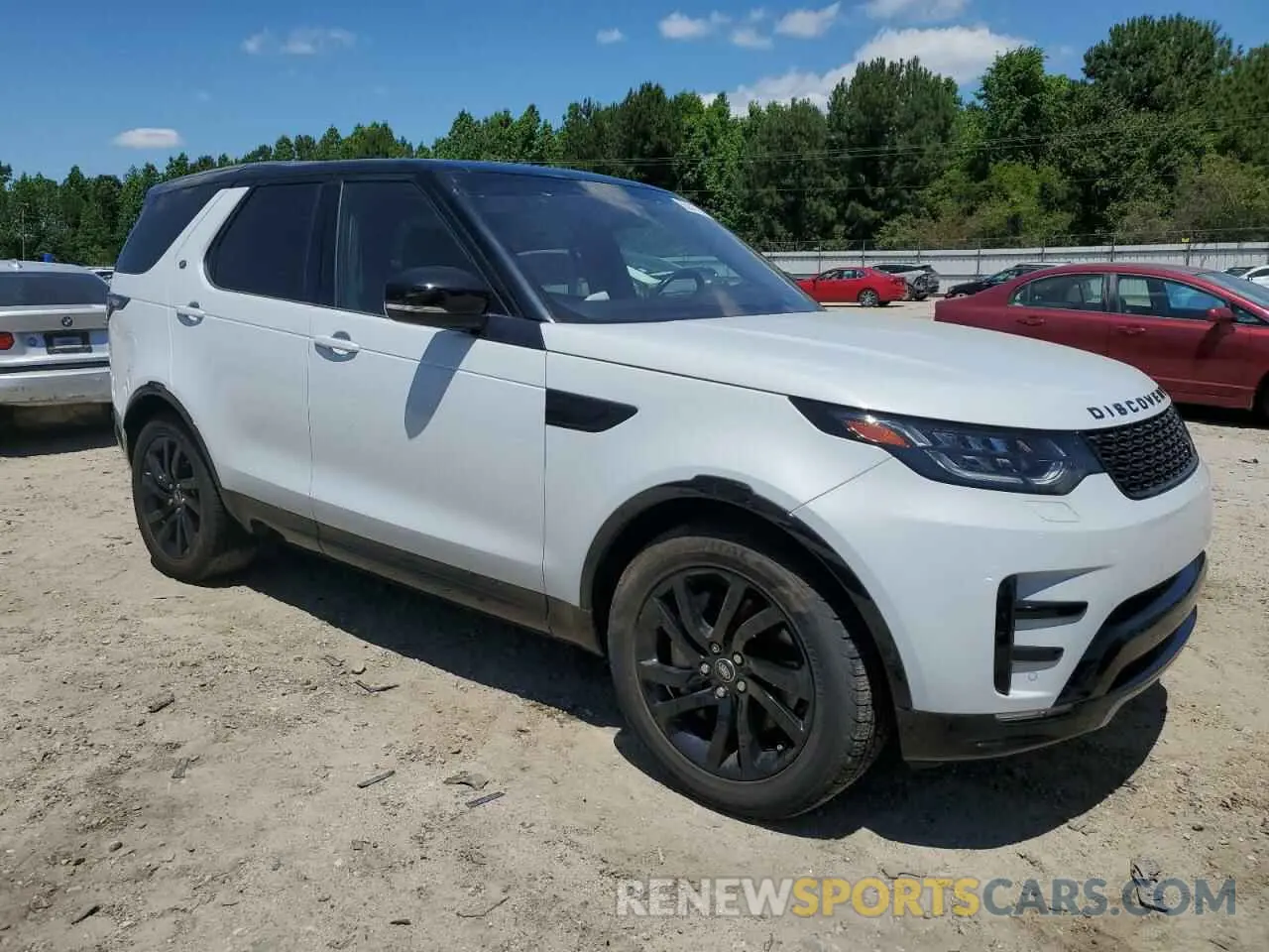 4 Photograph of a damaged car SALRU2RV2L2420043 LAND ROVER DISCOVERY 2020