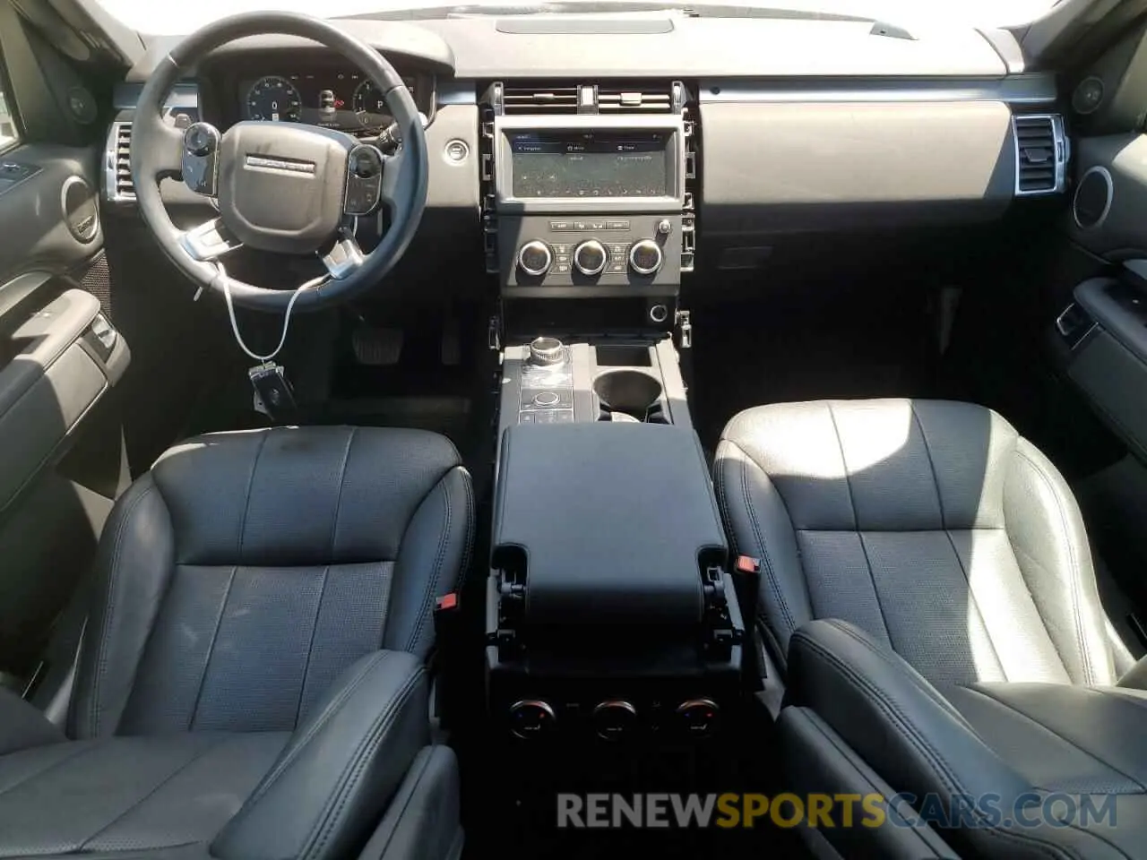 8 Photograph of a damaged car SALRU2RV2L2420043 LAND ROVER DISCOVERY 2020