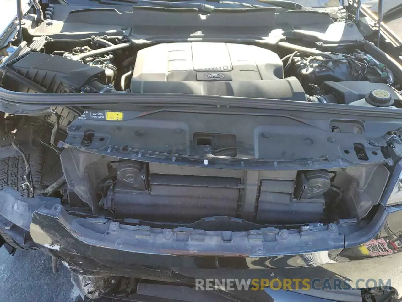 13 Photograph of a damaged car SALRU2RV2L2435965 LAND ROVER DISCOVERY 2020