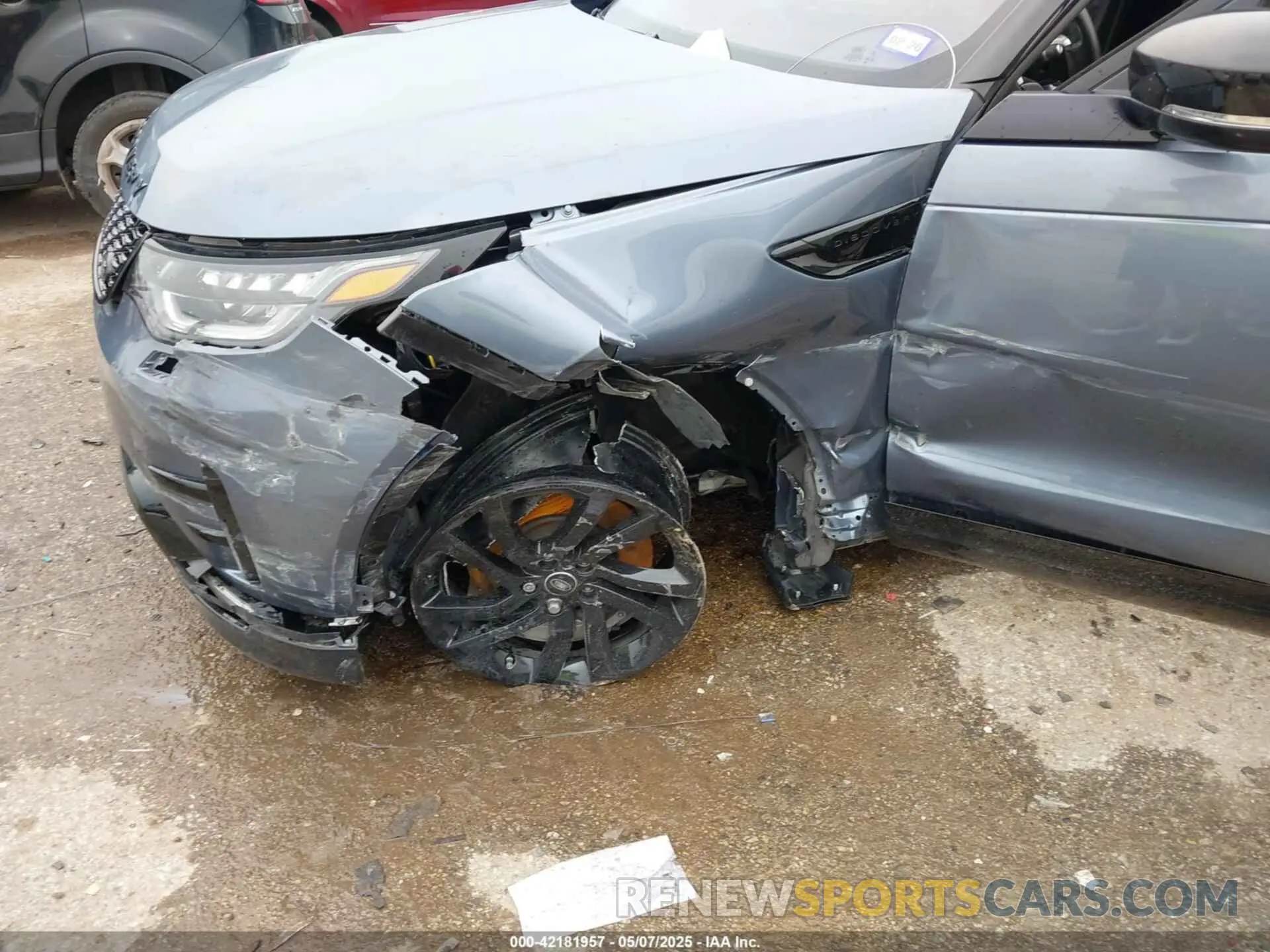 5 Photograph of a damaged car SALRU2RV3L2420598 LAND ROVER DISCOVERY 2020