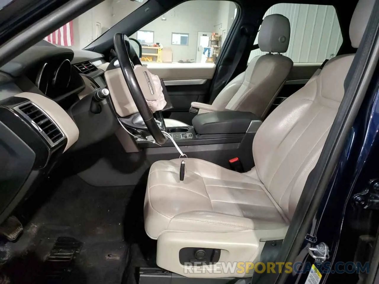 7 Photograph of a damaged car SALRU2RV5L2416388 LAND ROVER DISCOVERY 2020