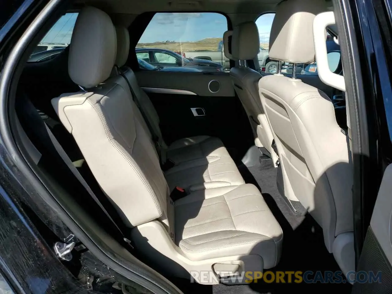 11 Photograph of a damaged car SALRU2RV6L2432115 LAND ROVER DISCOVERY 2020