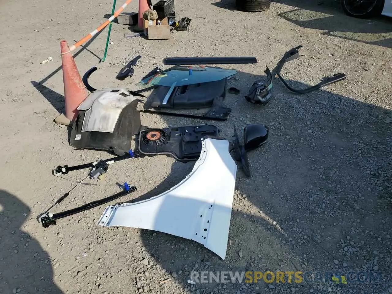 13 Photograph of a damaged car SALRU2RV7L2425836 LAND ROVER DISCOVERY 2020