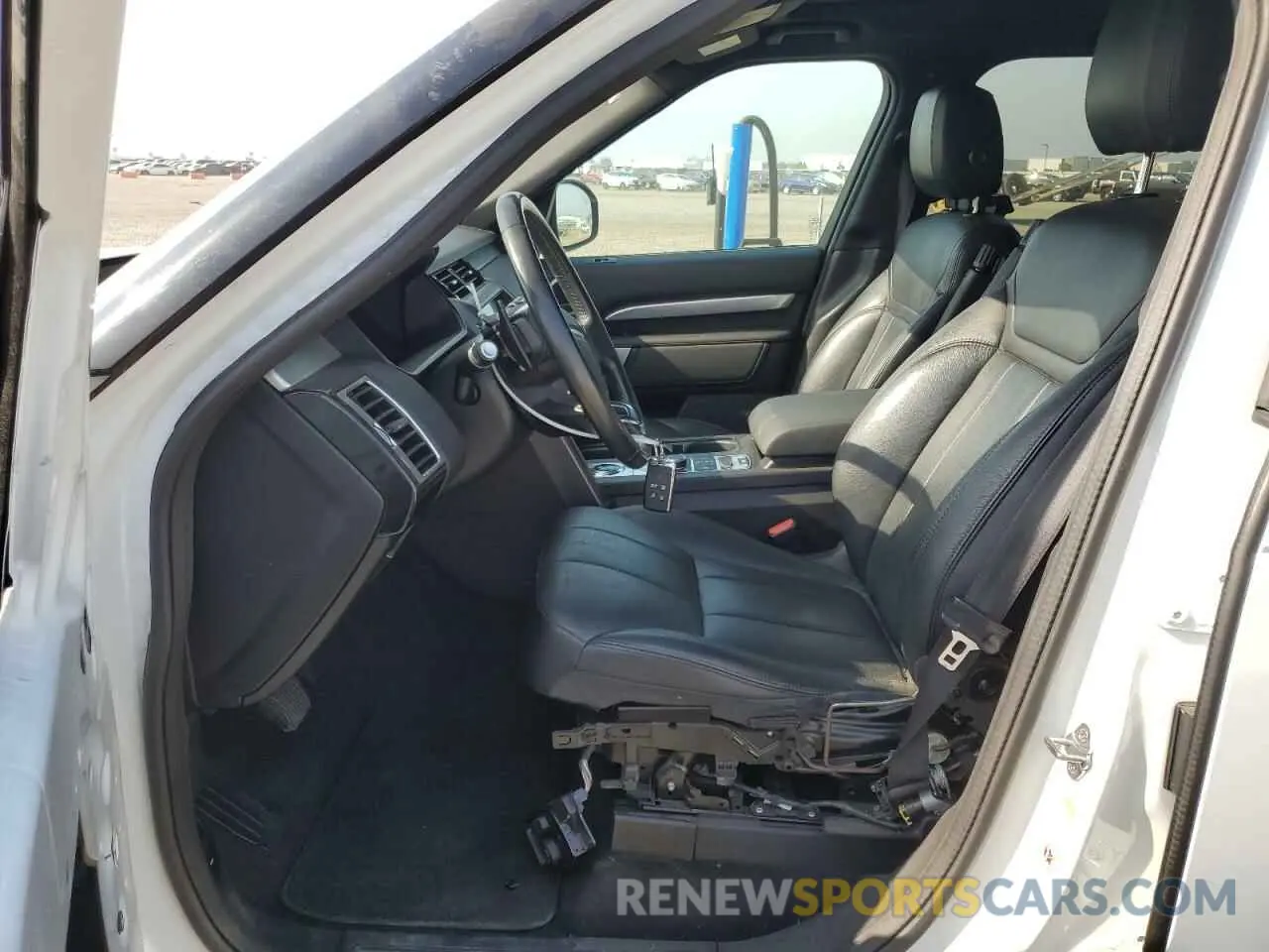 7 Photograph of a damaged car SALRU2RV7L2425836 LAND ROVER DISCOVERY 2020
