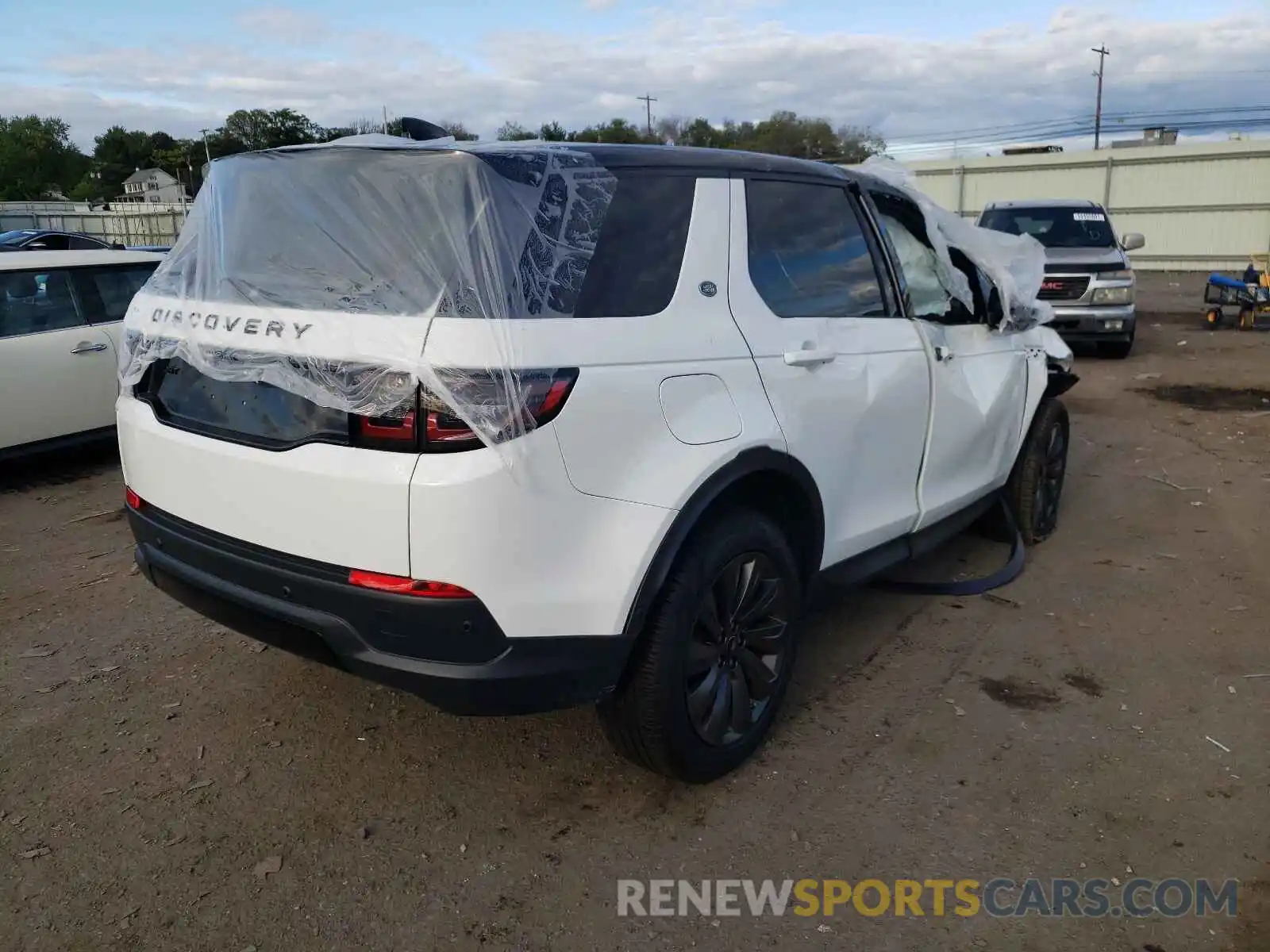 4 Photograph of a damaged car SALCP2FX3MH883066 LAND ROVER DISCOVERY 2021