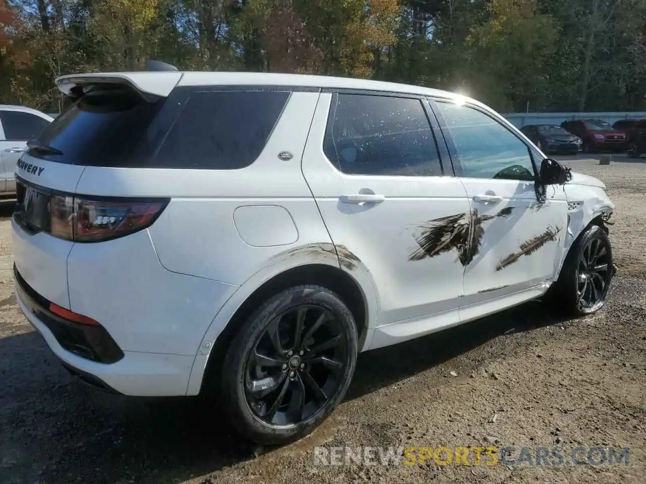 3 Photograph of a damaged car SALCT2FX5MH904754 LAND ROVER DISCOVERY 2021