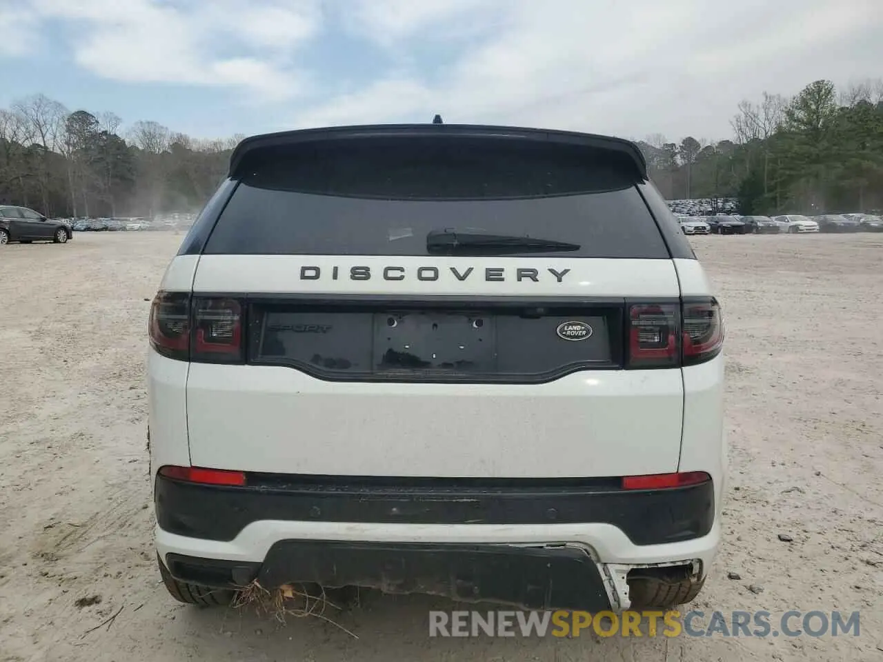 6 Photograph of a damaged car SALCT2FXXMH889202 LAND ROVER DISCOVERY 2021