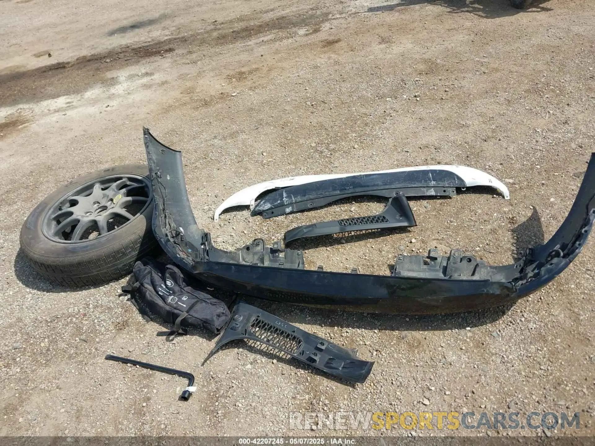 12 Photograph of a damaged car SALRT4RUXM2449829 LAND ROVER DISCOVERY 2021