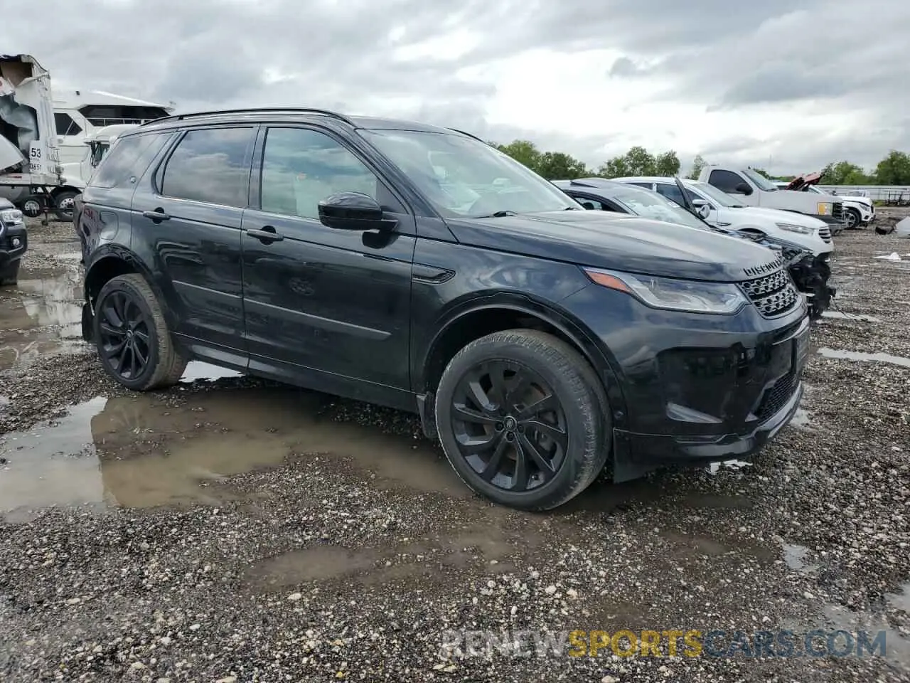 4 Photograph of a damaged car SALCL2FX2NH911145 LAND ROVER DISCOVERY 2022