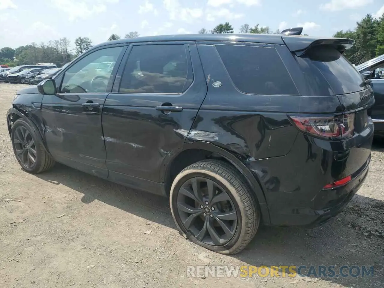 2 Photograph of a damaged car SALCL2FX7NH911996 LAND ROVER DISCOVERY 2022