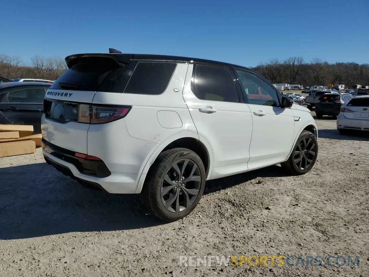 3 Photograph of a damaged car SALCL2FXXNH910888 LAND ROVER DISCOVERY 2022