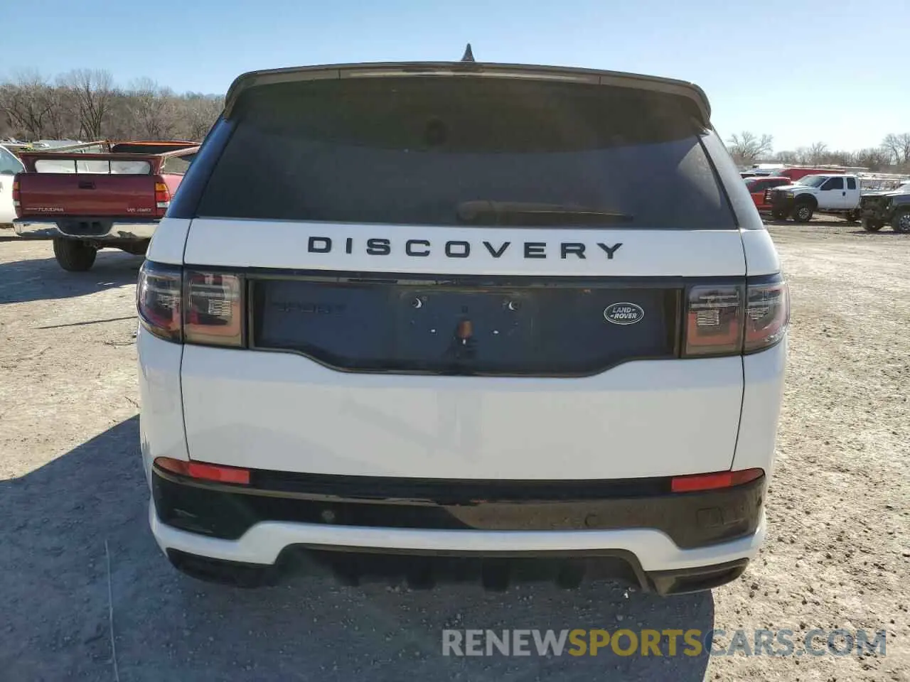 6 Photograph of a damaged car SALCL2FXXNH910888 LAND ROVER DISCOVERY 2022