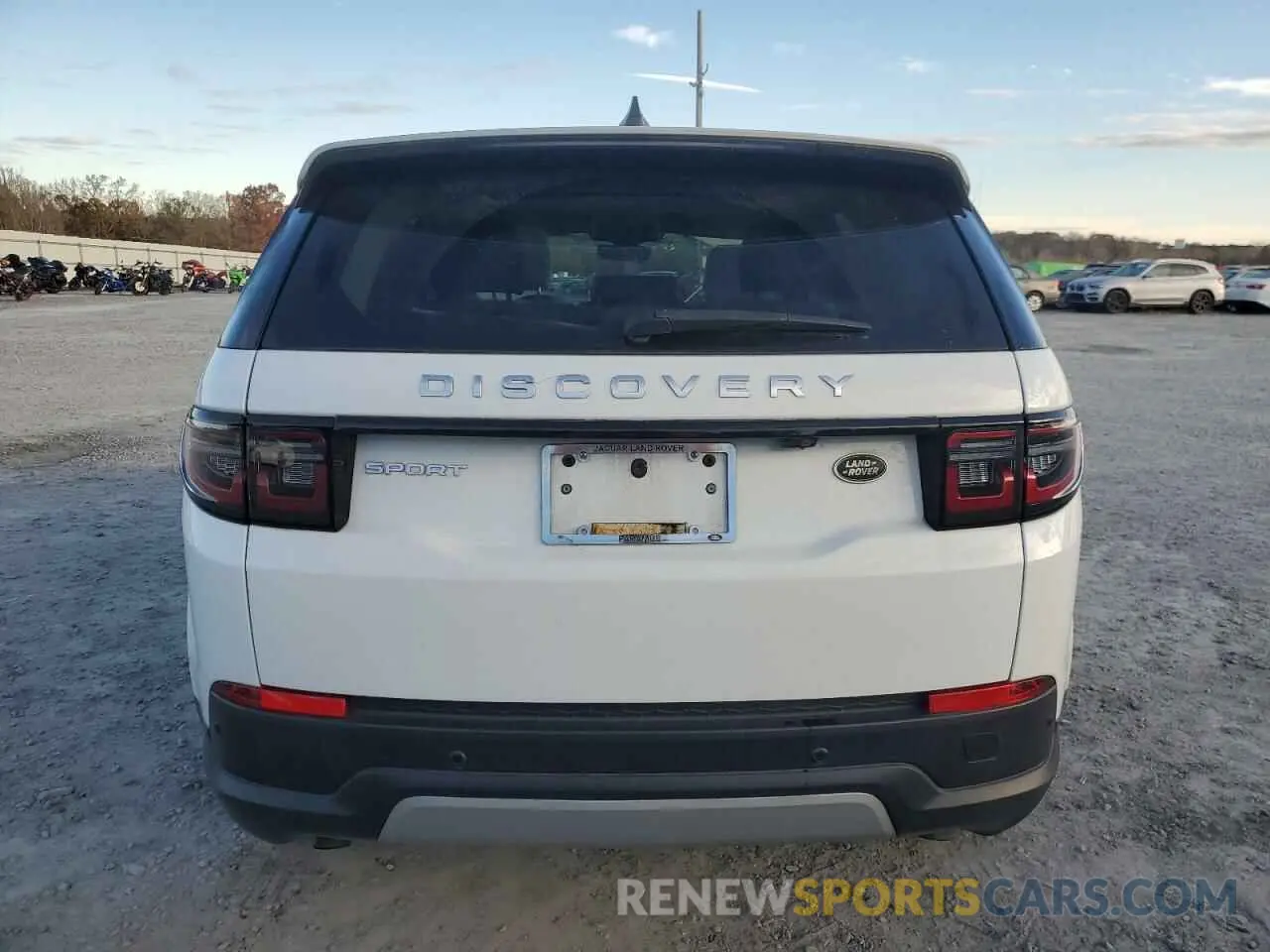 6 Photograph of a damaged car SALCP2FX7NH910254 LAND ROVER DISCOVERY 2022