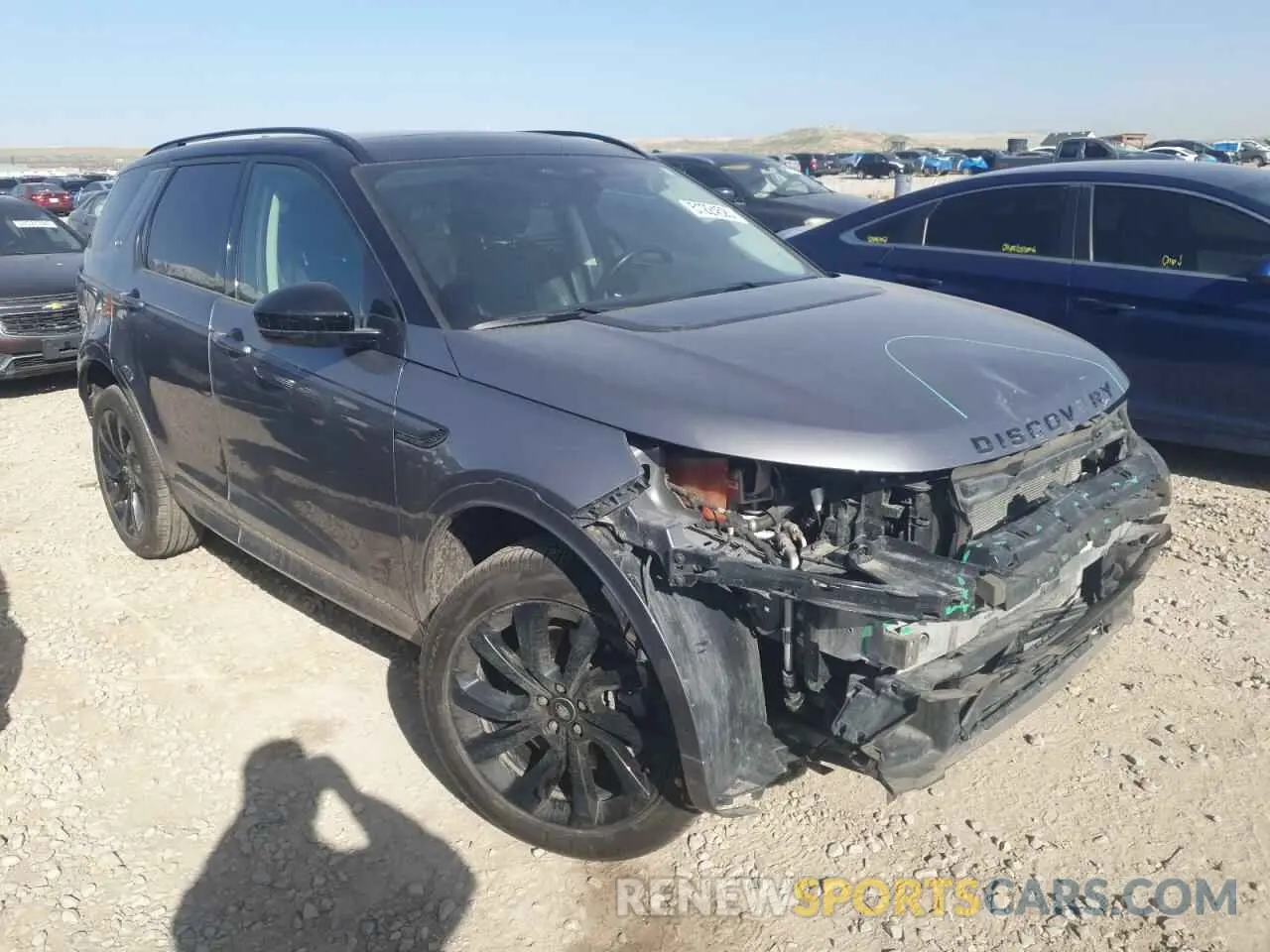 4 Photograph of a damaged car SALCT2FX0NH909894 LAND ROVER DISCOVERY 2022