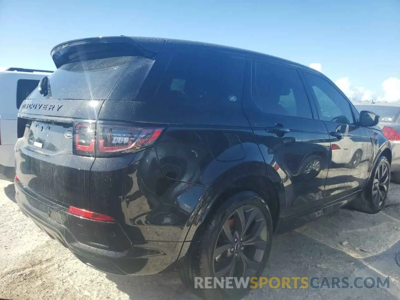 3 Photograph of a damaged car SALCT2FX4NH909767 LAND ROVER DISCOVERY 2022