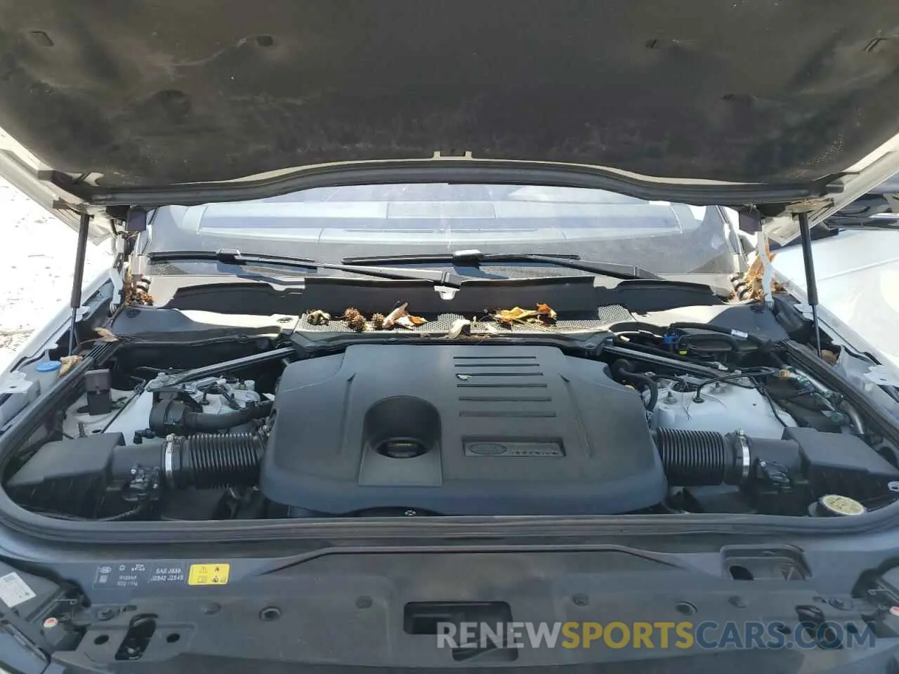12 Photograph of a damaged car SALRM4EU7N2463482 LAND ROVER DISCOVERY 2022