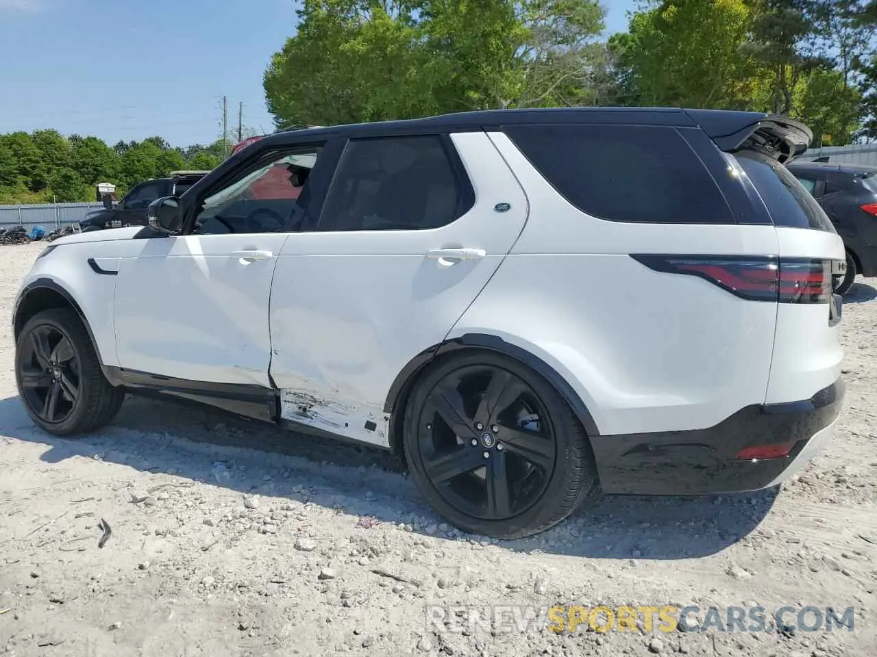 2 Photograph of a damaged car SALRM4EU7N2463482 LAND ROVER DISCOVERY 2022