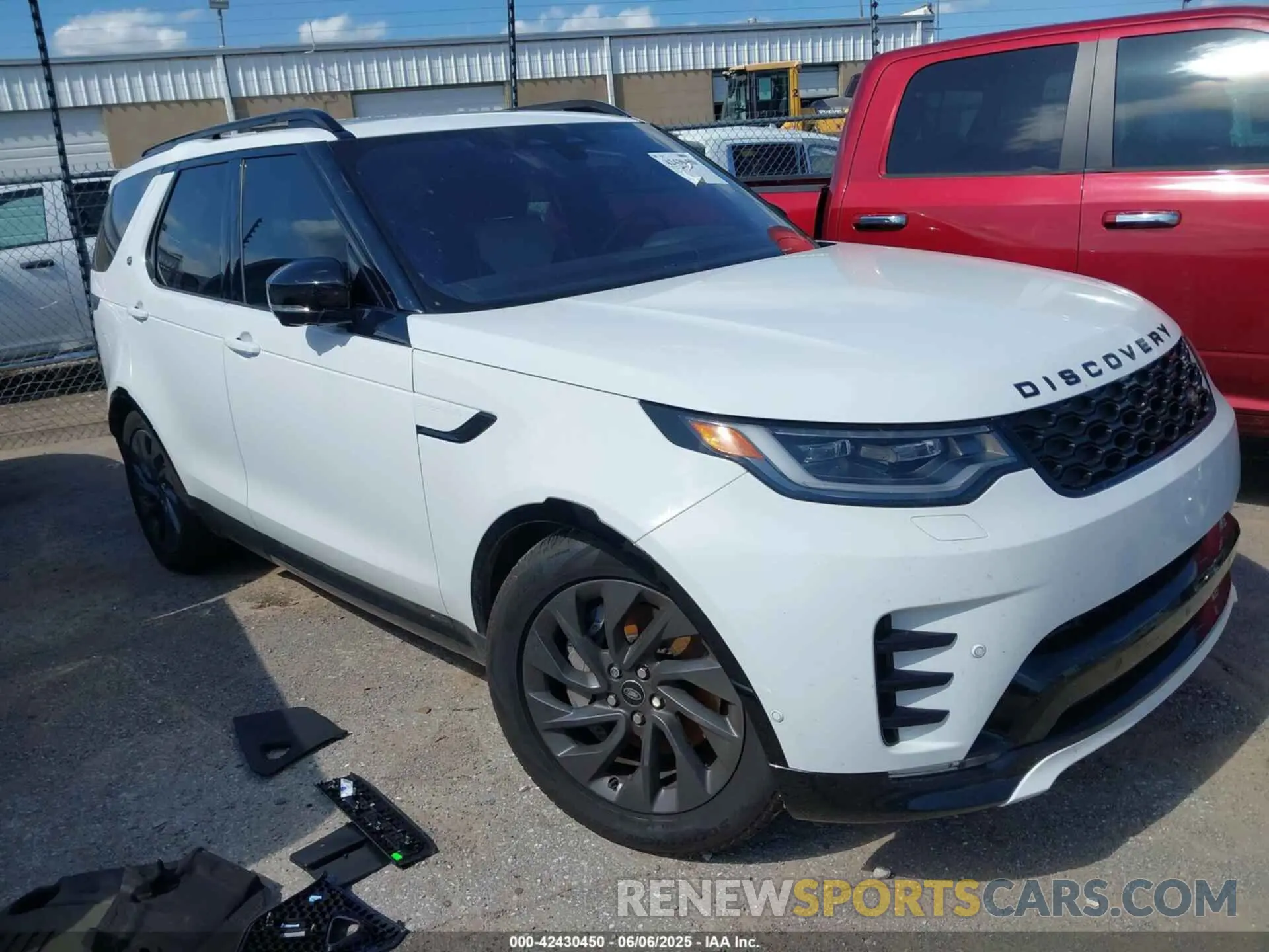 1 Photograph of a damaged car SALRT2EX9N2460083 LAND ROVER DISCOVERY 2022