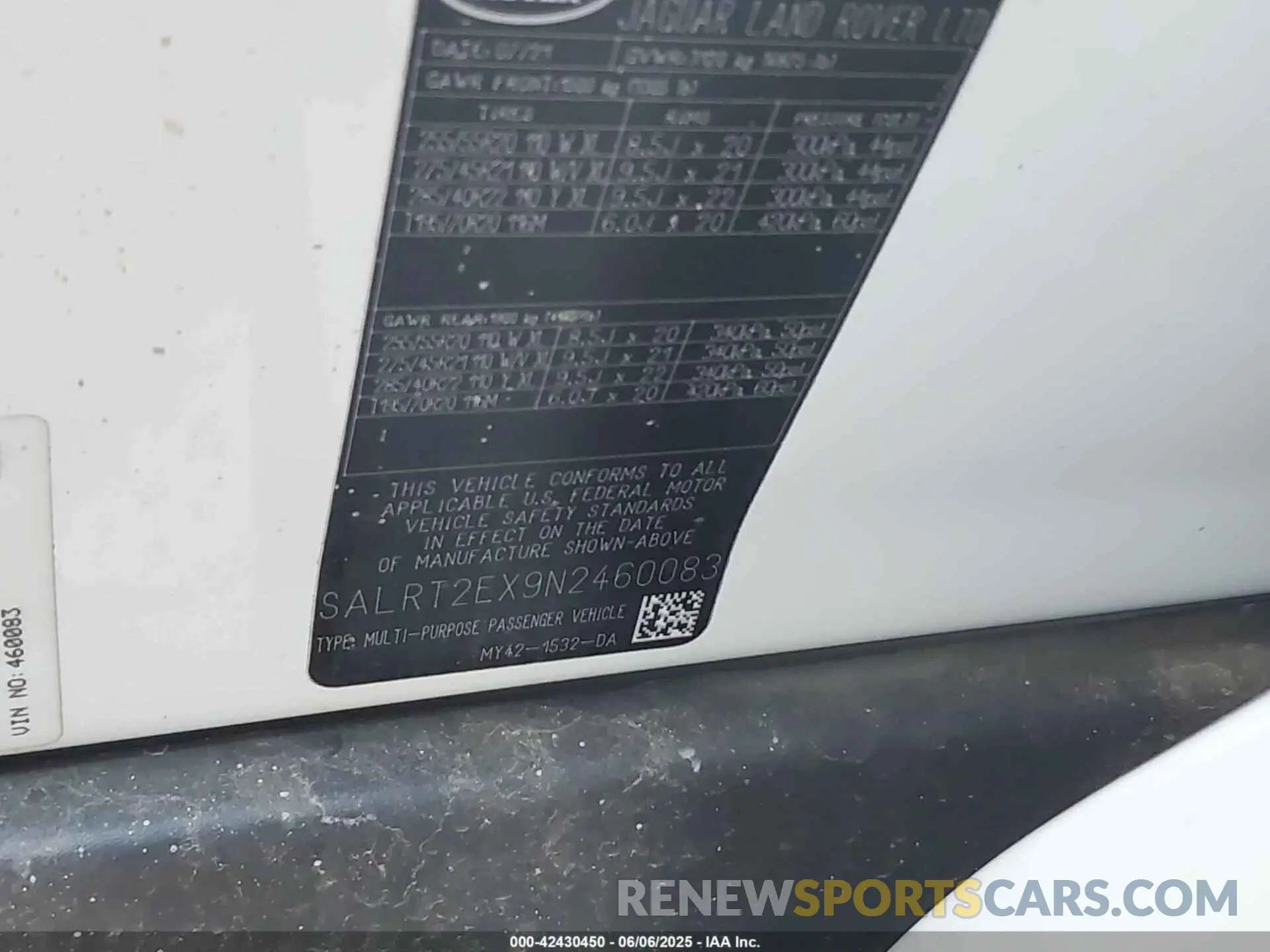 9 Photograph of a damaged car SALRT2EX9N2460083 LAND ROVER DISCOVERY 2022
