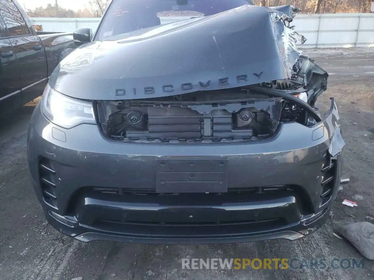 9 Photograph of a damaged car SALRT4EU1N2460497 LAND ROVER DISCOVERY 2022