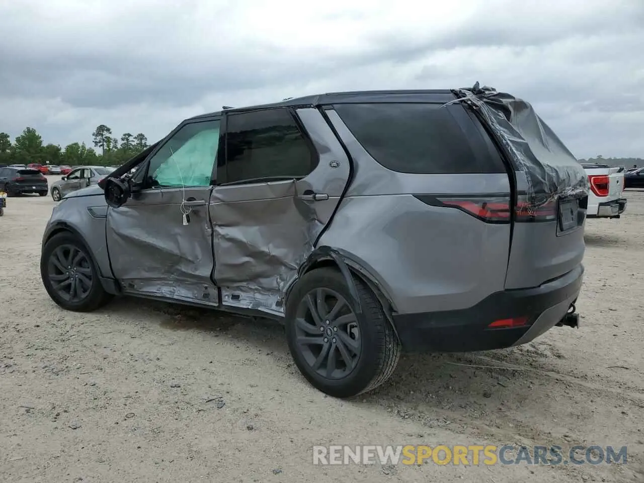 2 Photograph of a damaged car SALRT4EU6N2458972 LAND ROVER DISCOVERY 2022