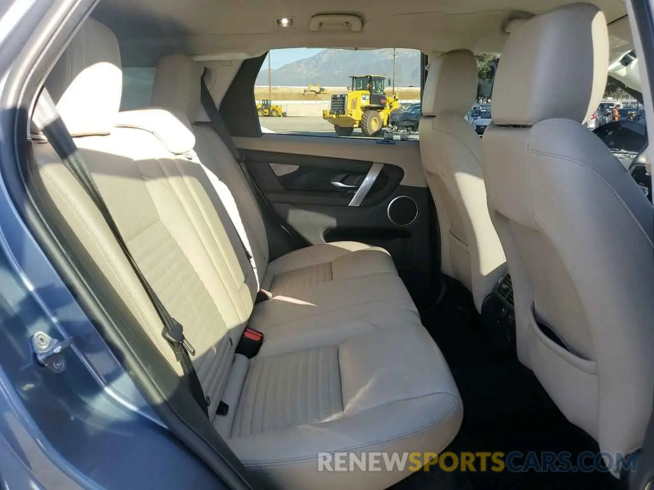 11 Photograph of a damaged car SALCJ2FX3PH324123 LAND ROVER DISCOVERY 2023