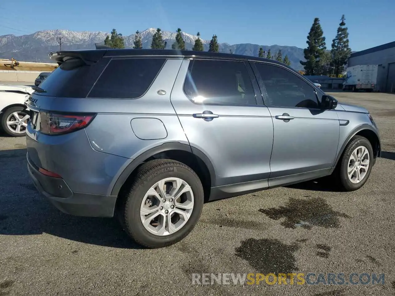 3 Photograph of a damaged car SALCJ2FX3PH324123 LAND ROVER DISCOVERY 2023
