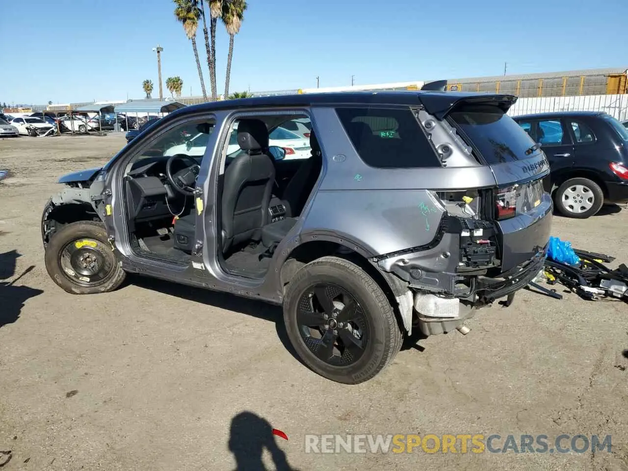 2 Photograph of a damaged car SALCJ2FX9PH324420 LAND ROVER DISCOVERY 2023
