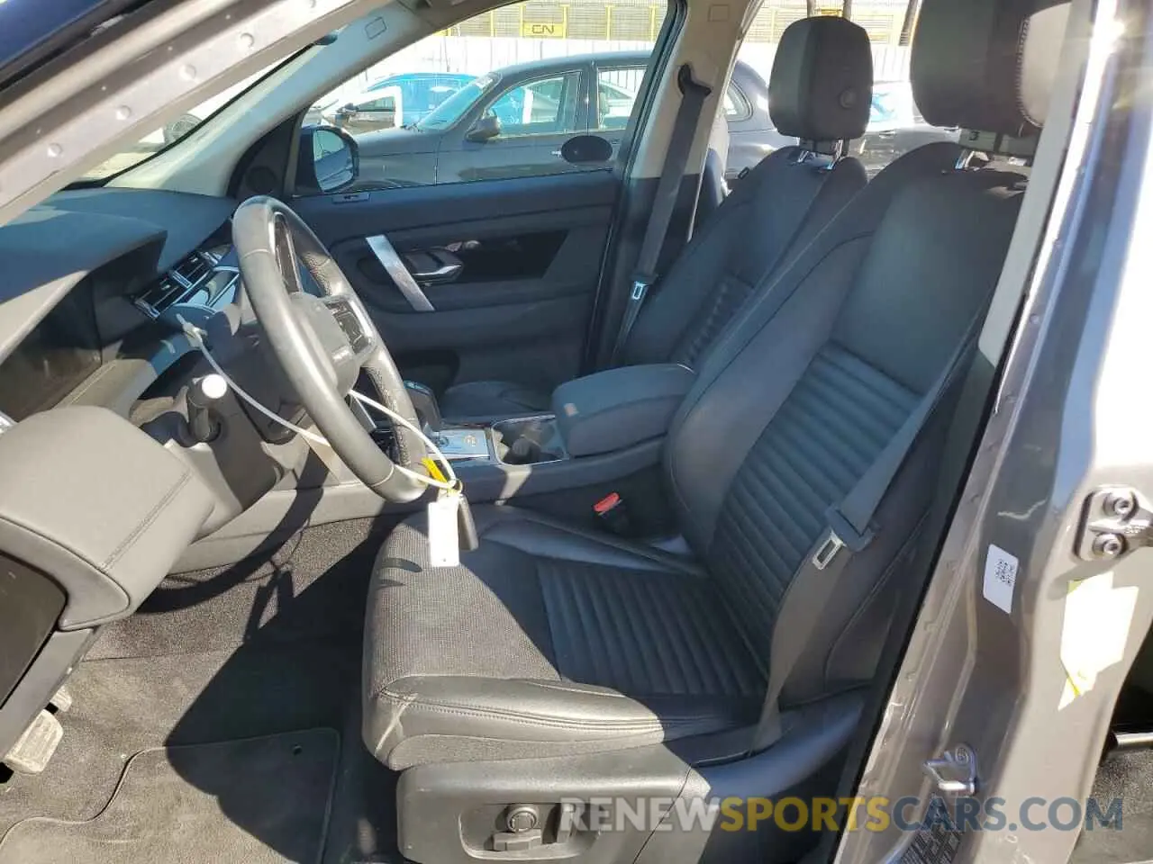 7 Photograph of a damaged car SALCJ2FX9PH324420 LAND ROVER DISCOVERY 2023