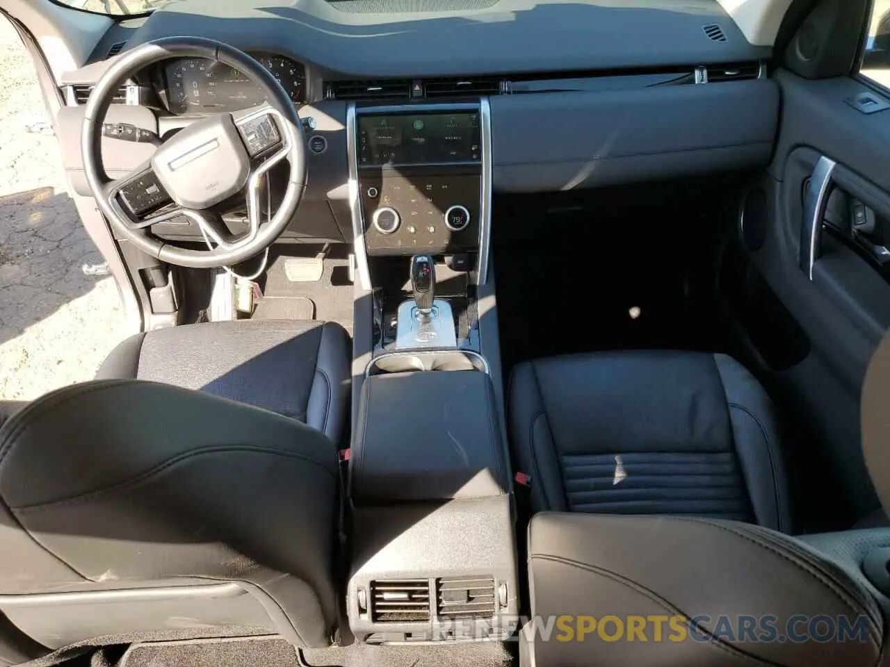 8 Photograph of a damaged car SALCJ2FX9PH324420 LAND ROVER DISCOVERY 2023