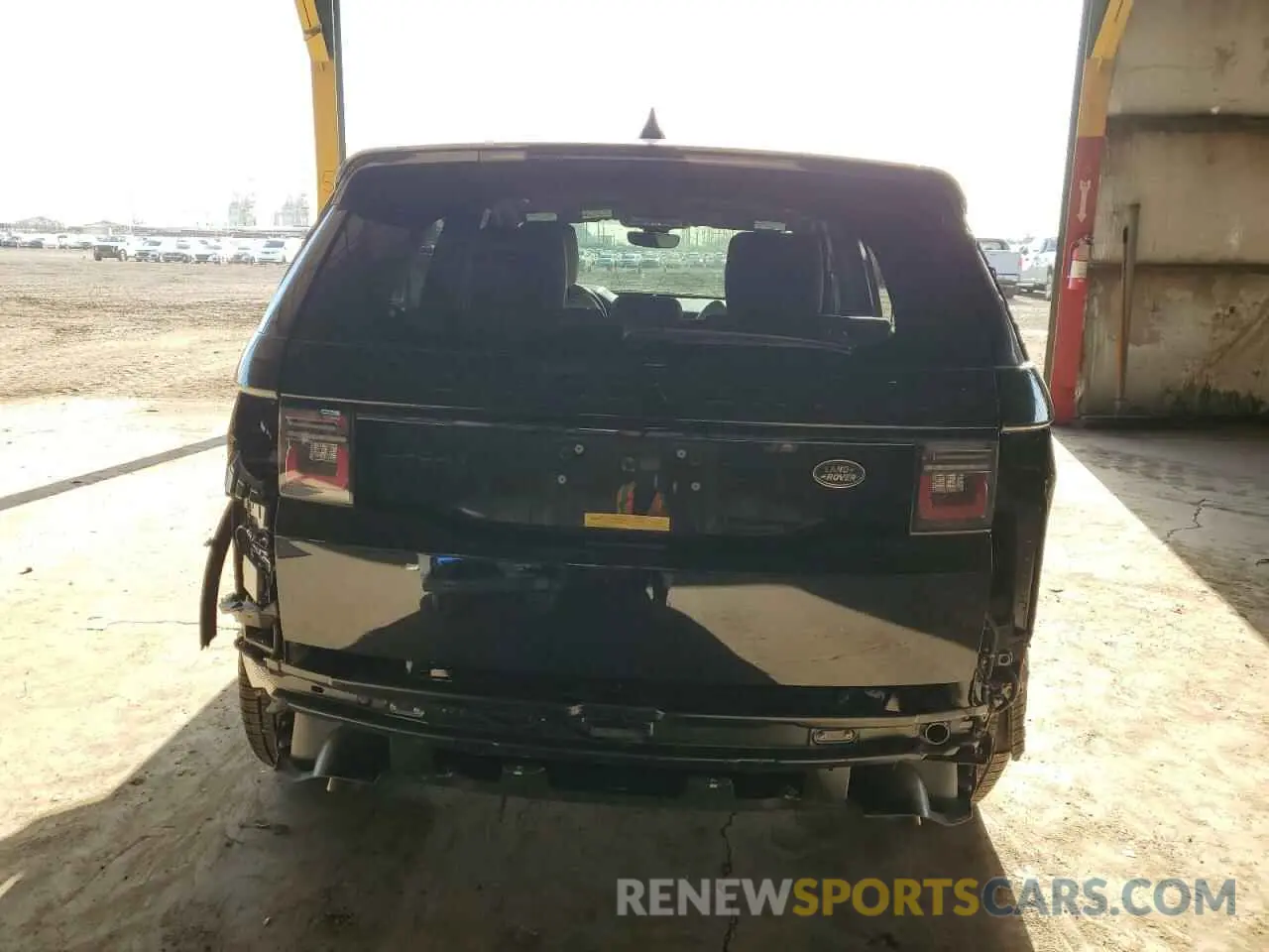 6 Photograph of a damaged car SALCP2FX8PH333270 LAND ROVER DISCOVERY 2023
