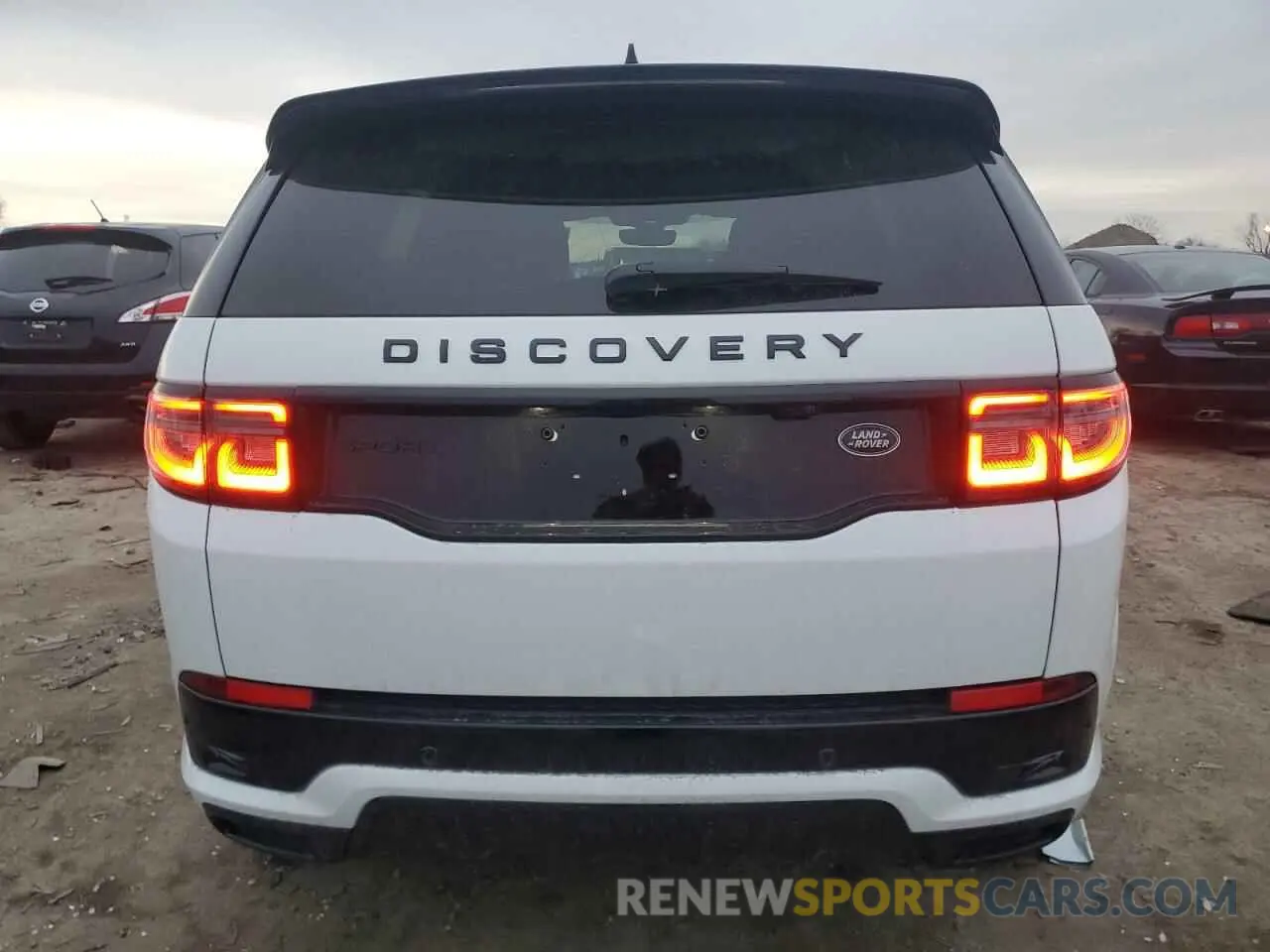 6 Photograph of a damaged car SALCT2FX1PH919787 LAND ROVER DISCOVERY 2023