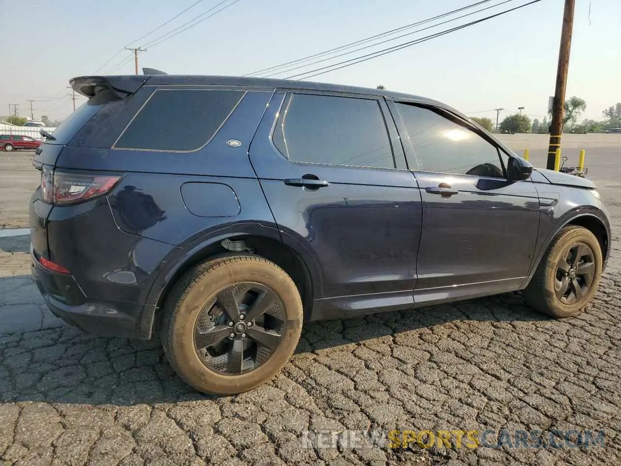 3 Photograph of a damaged car SALCT2FX5PH325543 LAND ROVER DISCOVERY 2023