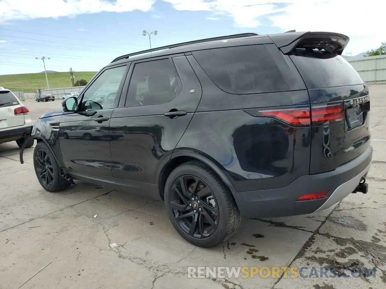 2 Photograph of a damaged car SALRJ2EXXR2499423 LAND ROVER DISCOVERY 2024